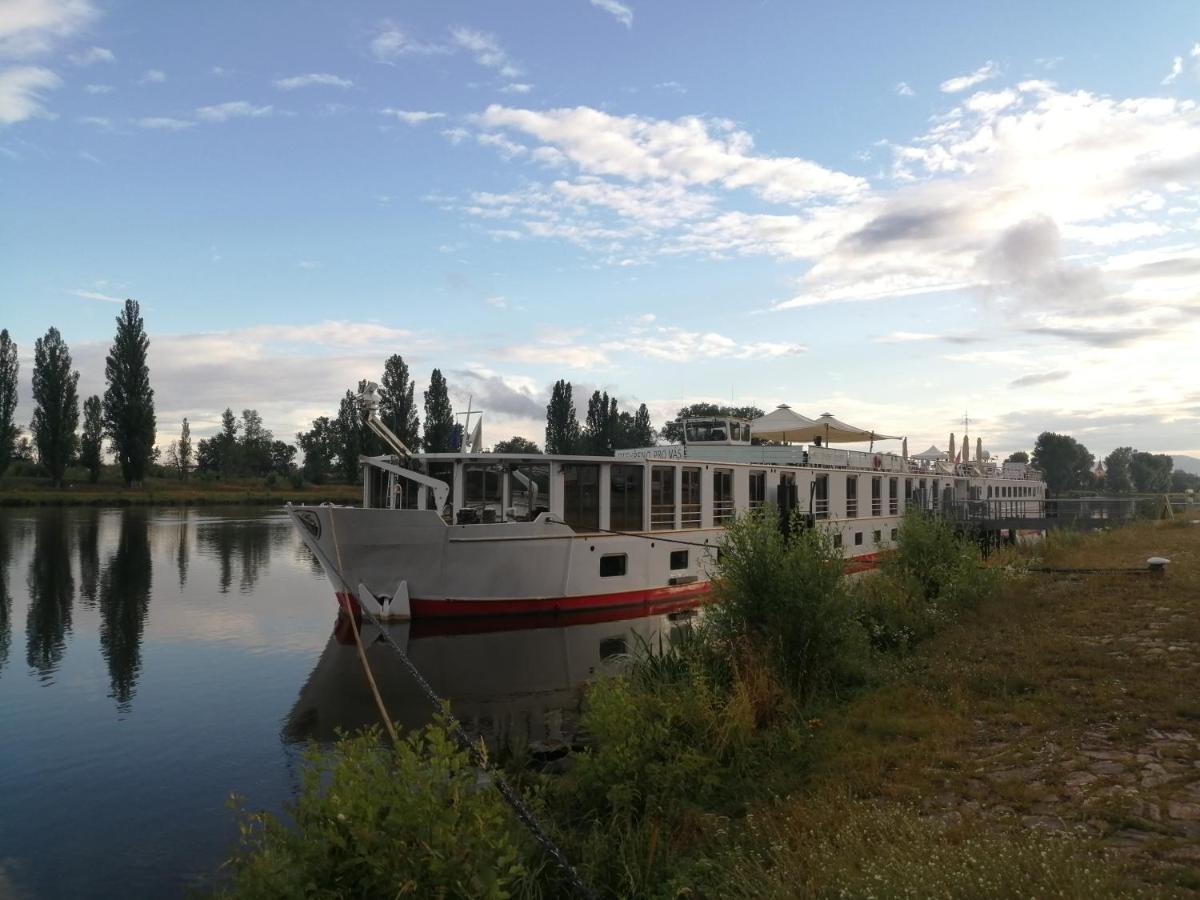 Florentina Boat Litomerice Exterior photo