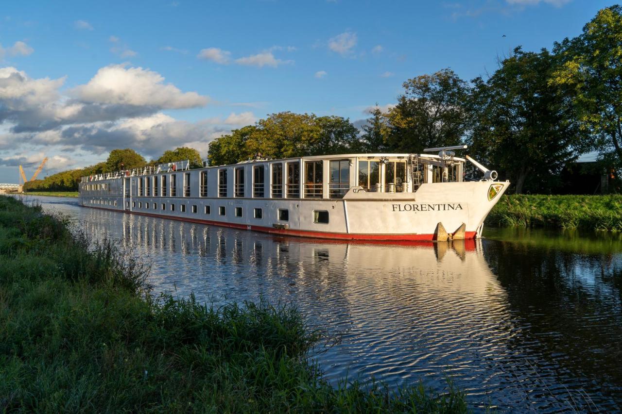 Florentina Boat Litomerice Exterior photo