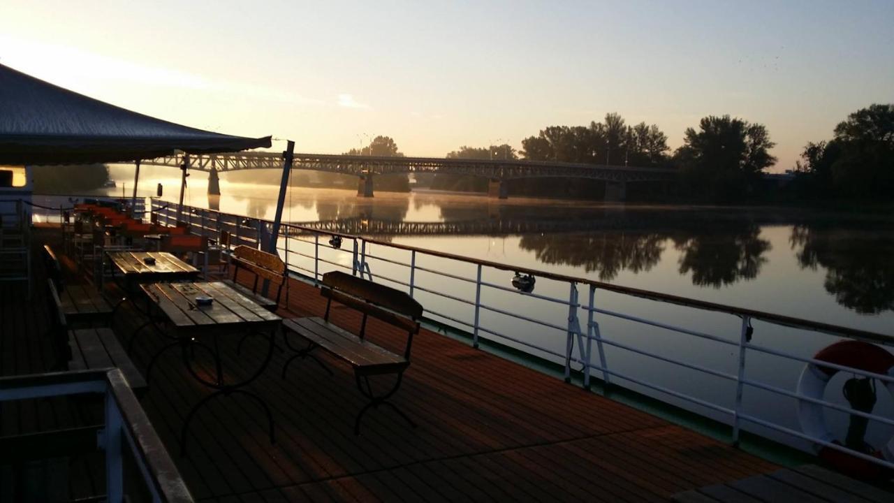 Florentina Boat Litomerice Exterior photo